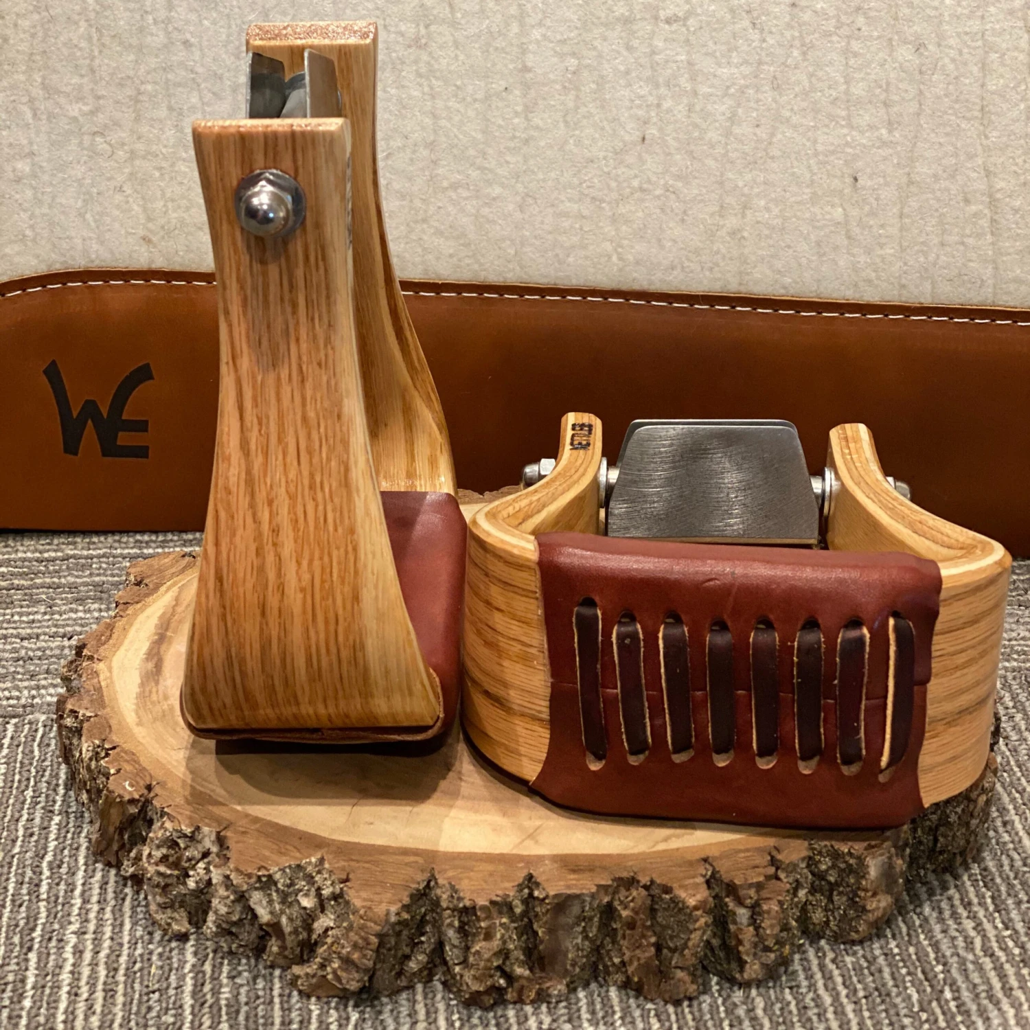 Nettles Stirrups 3" Flatbottom Varnish With Leveler 3 Nettles Stirrups 3" Flatbottom Varnish With Leveler - Image 3